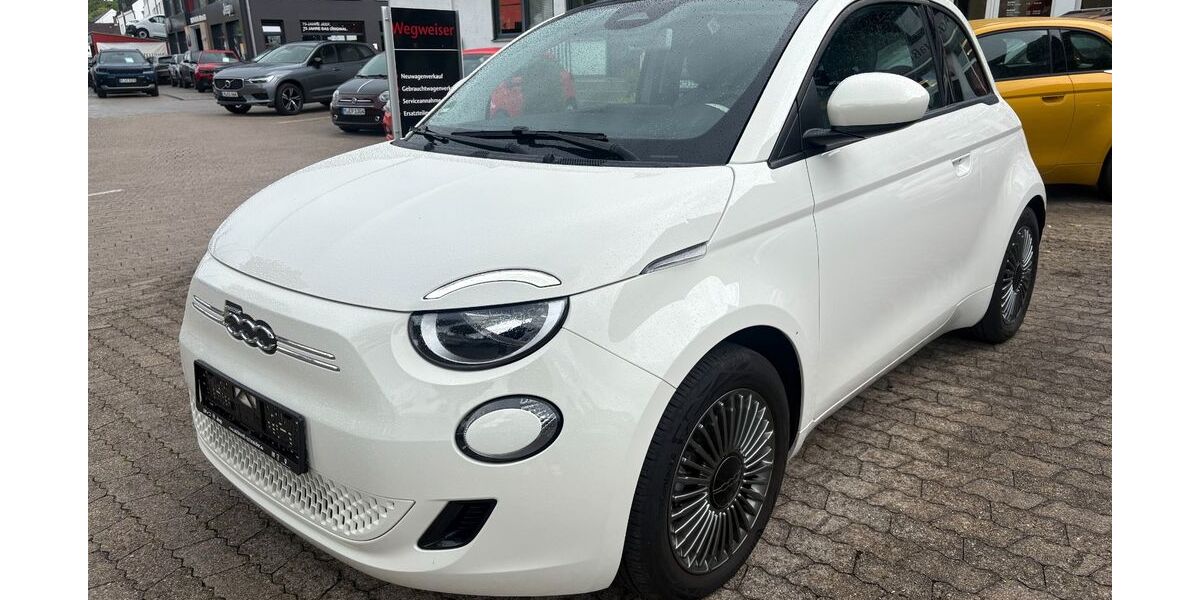 Fiat 500e 23.552 km 18.490 &euro; Ismaning 85737
