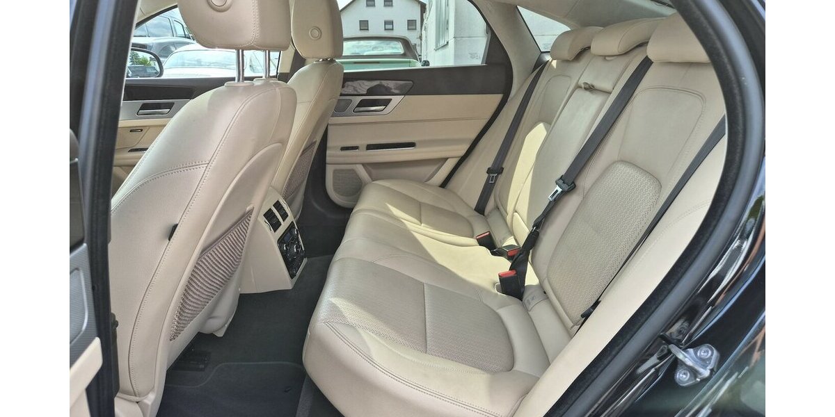 Jaguar XF Prestige Leder, GSHD, Navigation, Rückfahrkamer 104.922 km 20.690 &euro; Rodgau 63110