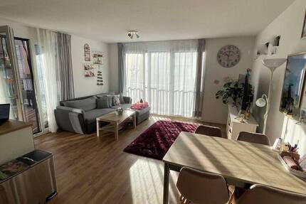 Charmante 2-Zimmer-Wohnung mit Einbauküche und großem Balkon