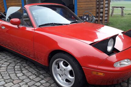 Mazda MX-5 92.505 km 11.490 &euro; Treuen 08233