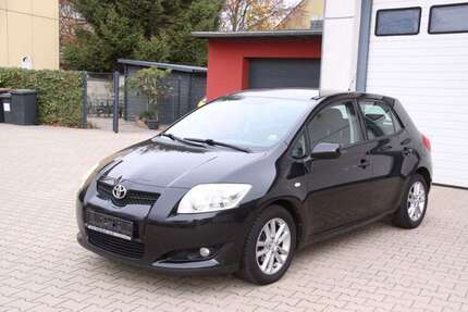 Toyota Auris 182.200 km 4.700 € Velbert 42549