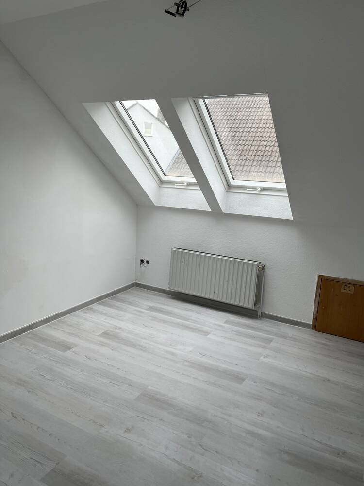 Großartiges Ein-Familie-Haus mit Einliegerwohnung in Schloß Ricklingen zu vermieten 5 zimmer