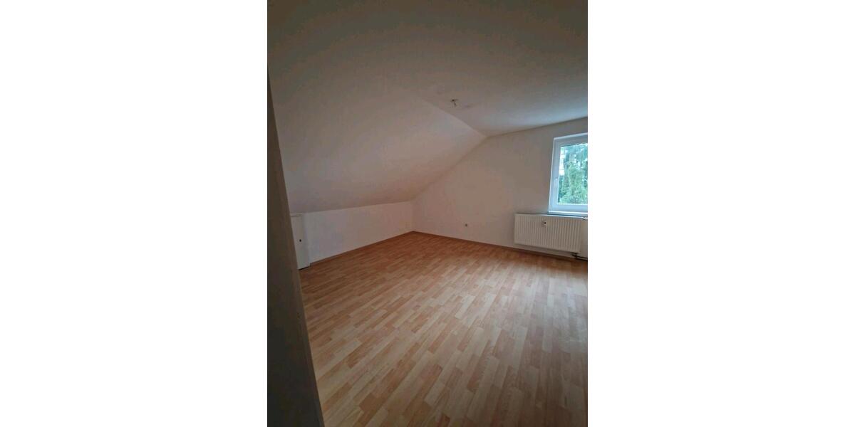 Dachgeschoßwohnung Mitterteich - 3 Zimmer, 60 m&sup2;, 450&euro; | Angebot:26440983