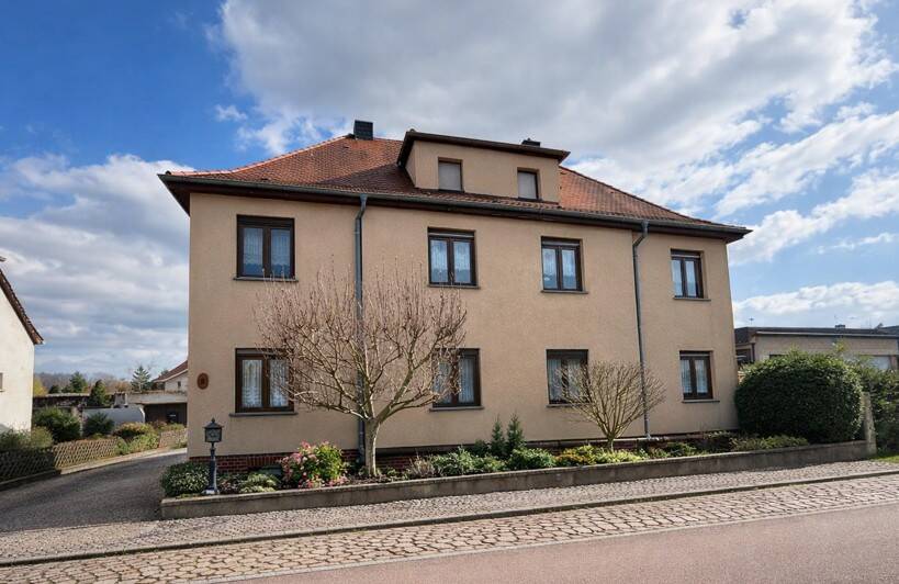 Einfamilienhaus Braunsbedra Frankleben - 8 Zimmer, 200 m&sup2;, 250.000&euro; | Angebot:26260816