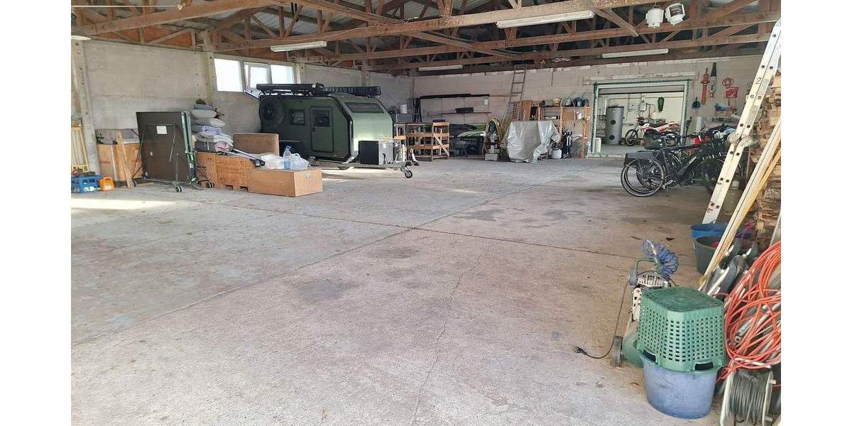 Riesen-Grundstück, zusätzl. Bauland, Riesen-Garage, Stall - Großzügiges Wohnhaus in Greifswald 7 zimmer