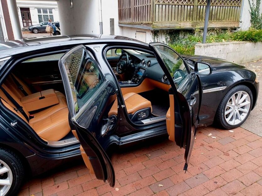 XJ