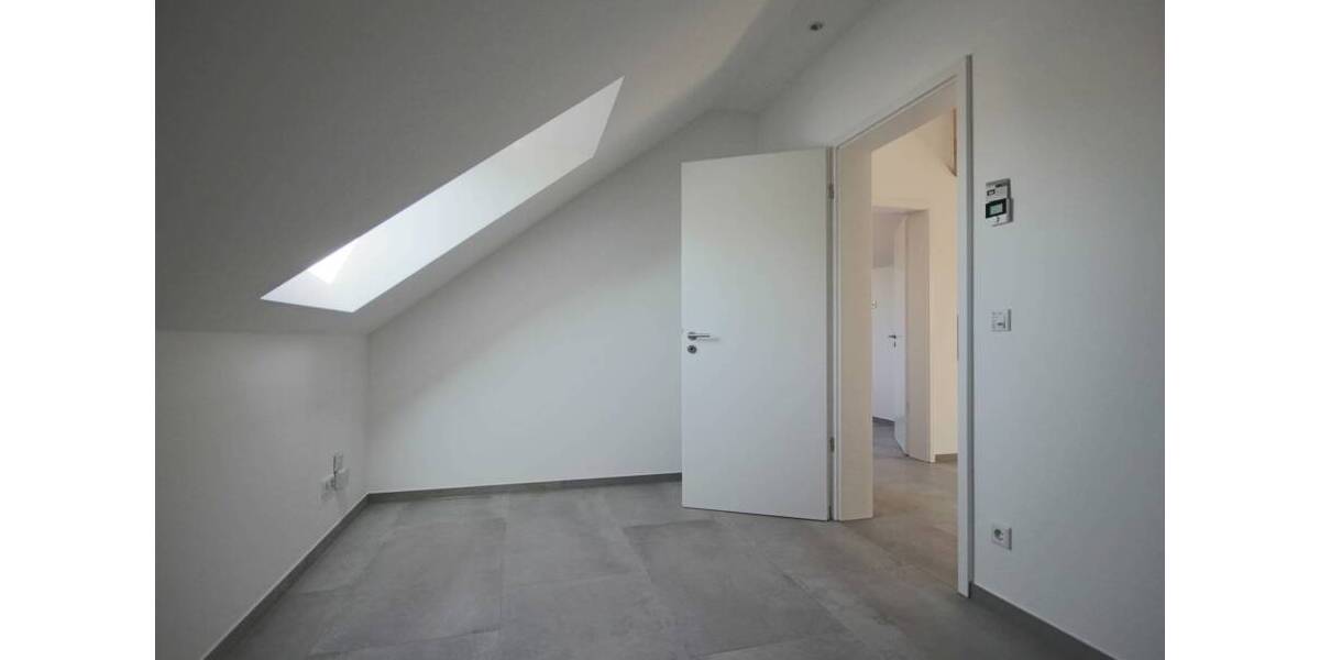 Etagenwohnung Ennigerloh - 6 Zimmer, 147 m&sup2;, 1.450&euro; | Angebot:25957321