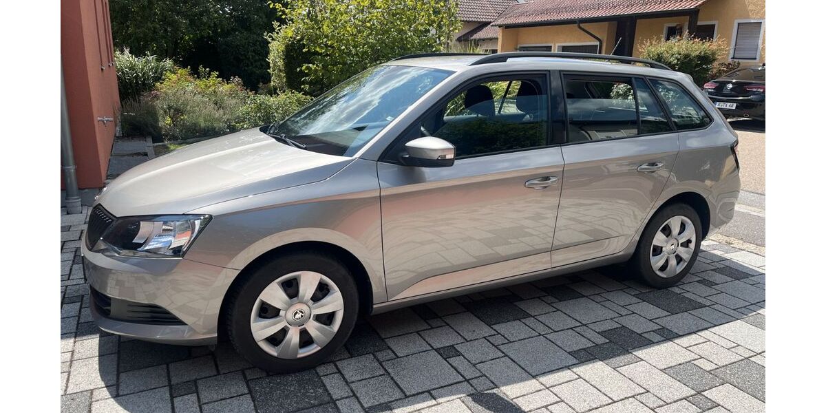 Skoda Fabia 70.380 km 8.300 &euro; Alteglofsheim 93087