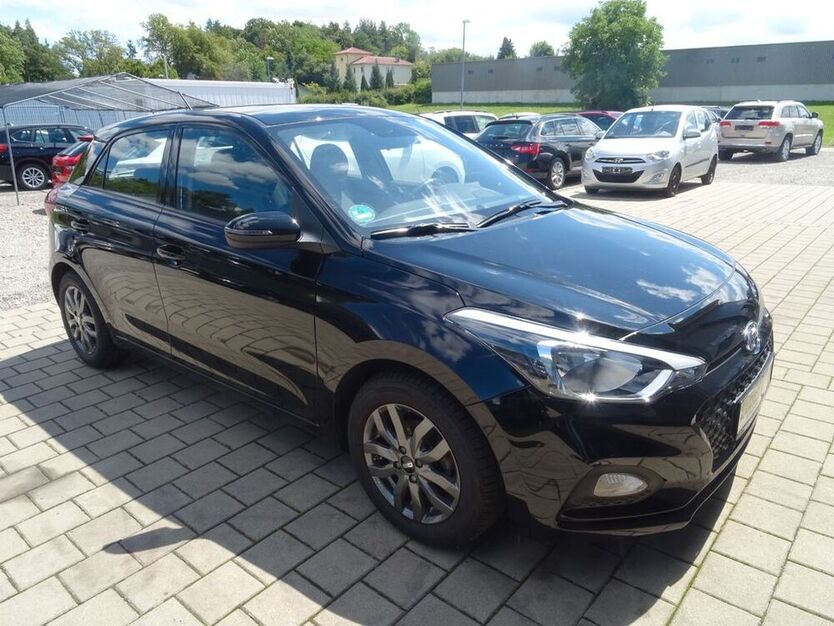 i20