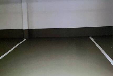 ***überbreiter Garagenstellplatz in Frankfurt*** zimmer