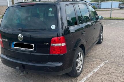 VW Touran 370.000 km 850 &euro; Coppenbrügge 31863