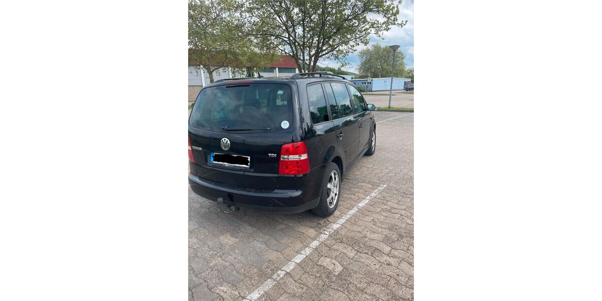 VW Touran 370.000 km 850 &euro; Coppenbrügge 31863