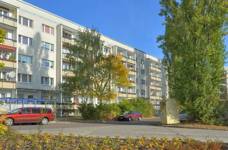 Wohnung zum Mieten in Halle 355 € 61.03 m²
