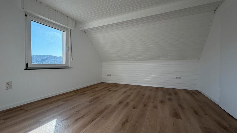 Einfamilienhaus Sinn - 6 Zimmer, 169 m&sup2;, 1.250&euro; | Angebot:25329094