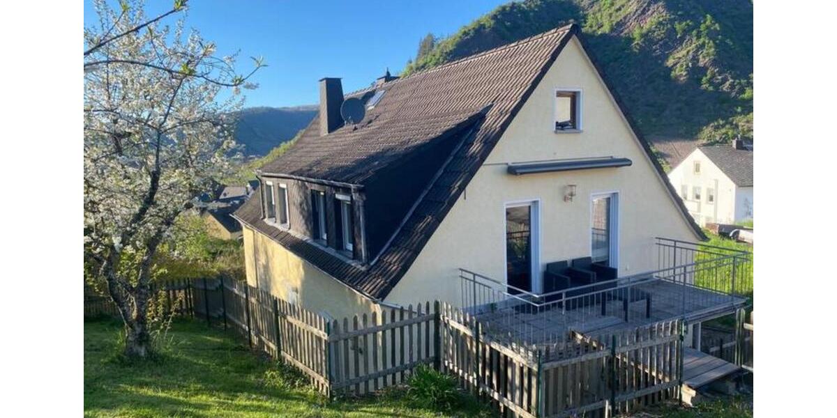Etagenwohnung Cochem - 3 Zimmer, 86 m&sup2;, 1.300&euro; | Angebot:25255647