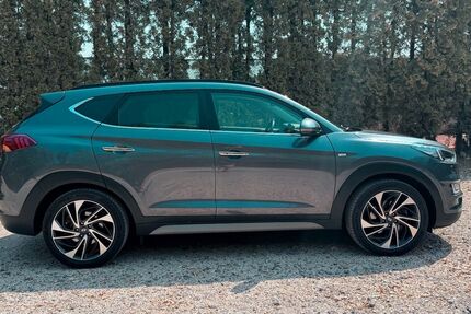 Hyundai TUCSON 161.000 km 16.800 &euro; Mulheim Karlich 56218