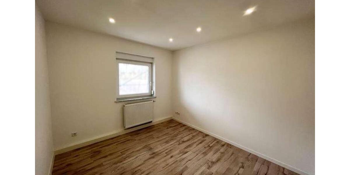 Dreifamilienhaus mit sonnigem Garten 8 zimmer