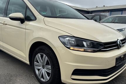 VW Touran 274.876 km 11.500 € Hamburg 20539