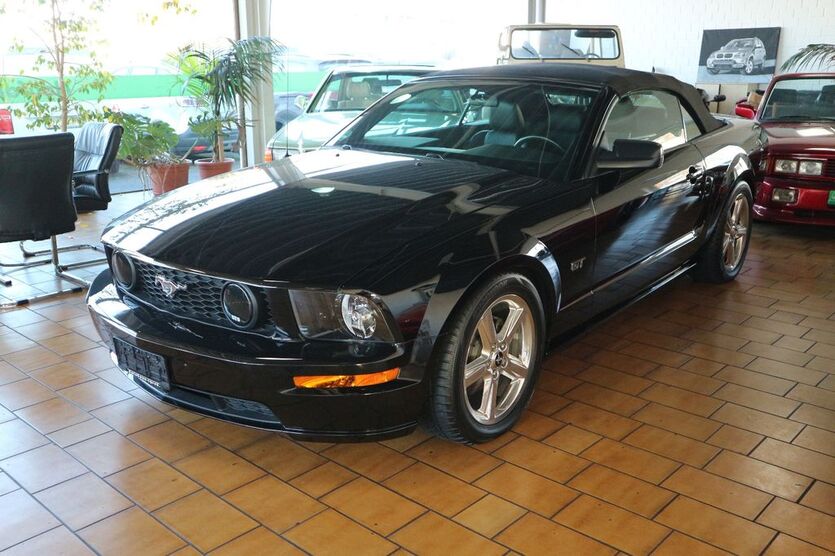 Ford Mustang 43.508 km 25.990 € Paderborn Schloß-Neuhaus 33104