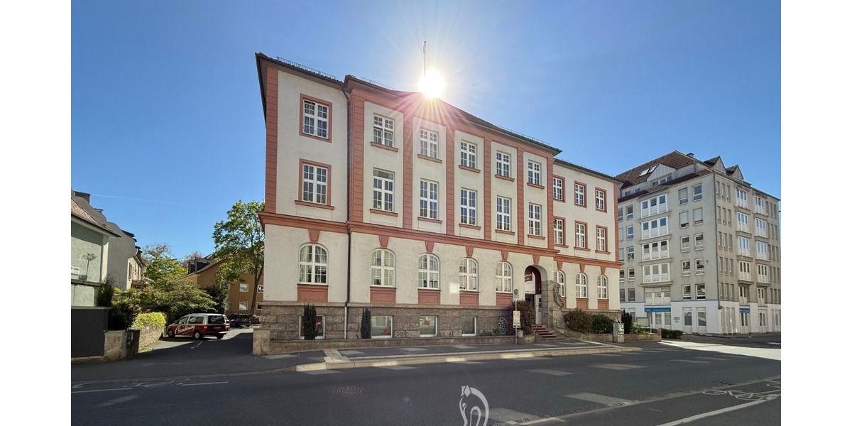 Historische Innenstadtimmobilie mit neuen Nutzungsperspektiven BüroPraxis Flächen 90-550 m2 - Gewerbeobjekt Würzburg Sanderau | Angebot:26122598