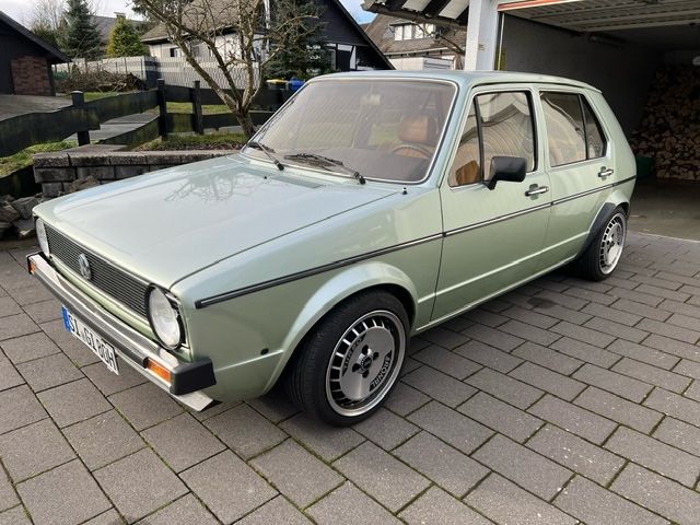 VW Golf 97.600 km 9.600 &euro; Bad Berleburg 57319