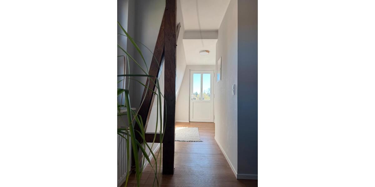 Dachgeschoßwohnung Lensahn - 6 Zimmer, 160 m&sup2;, 1.750&euro; | Angebot:26251109