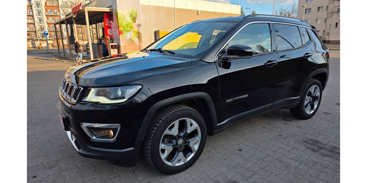 Jeep Compass 105.000 km 12.900 &euro; Berlin 13585