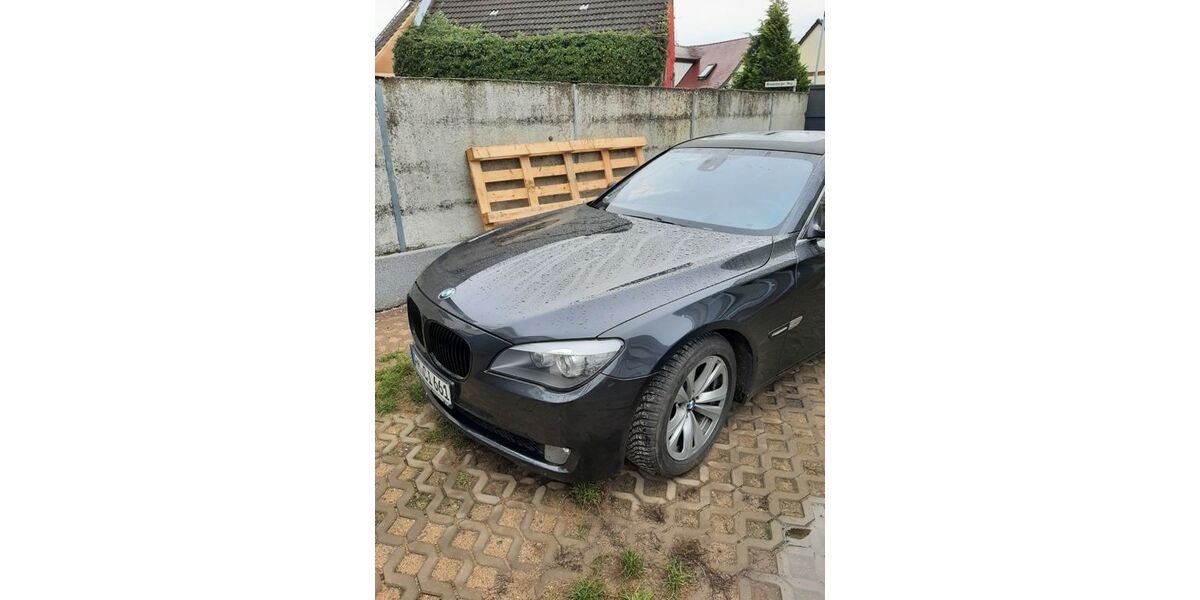 BMW 750 341.000 km 6.999 &euro; Wiesenburg 14827