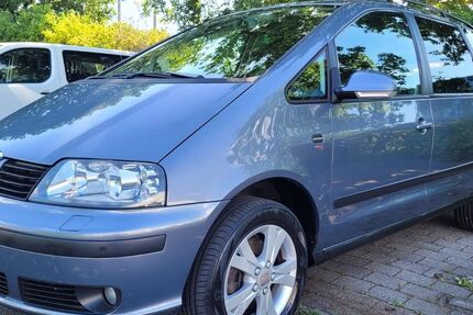Seat Alhambra 243.100 km 4.399 &euro; Nürnberg 90431