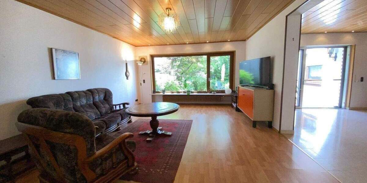 Etagenwohnung Wiesbaden Delkenheim - 5 Zimmer, 131 m&sup2;, 649.000&euro; | Angebot:24843760