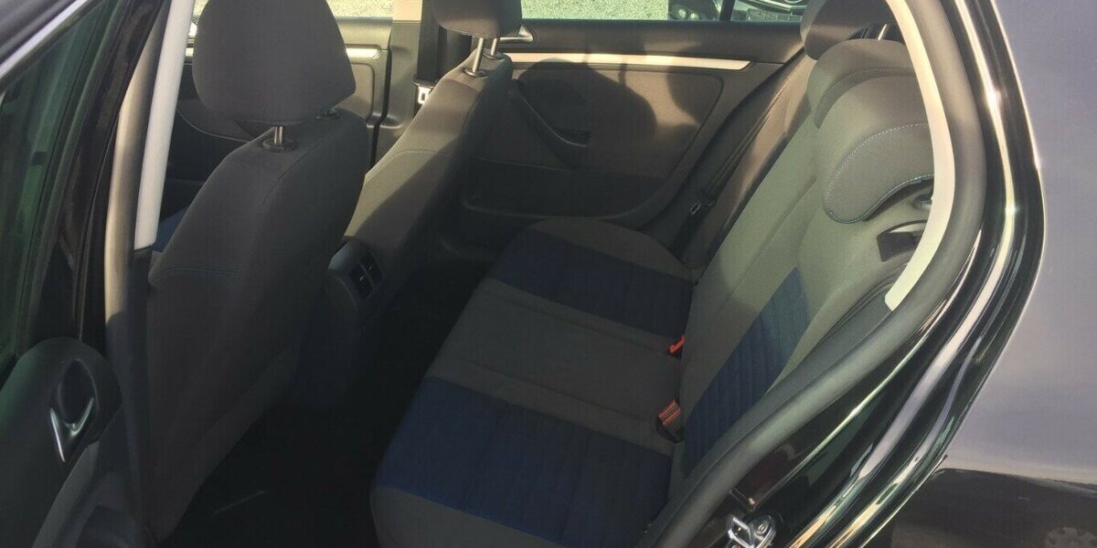 VW Golf Tour Edition,el.SD..Klima,Sitzheiz.,Tüv Neu! 200.000 km 2.999 &euro; Himmelkron 95502