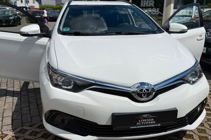 Toyota Auris 139.298 km 8.890 &euro; Löhne 32584
