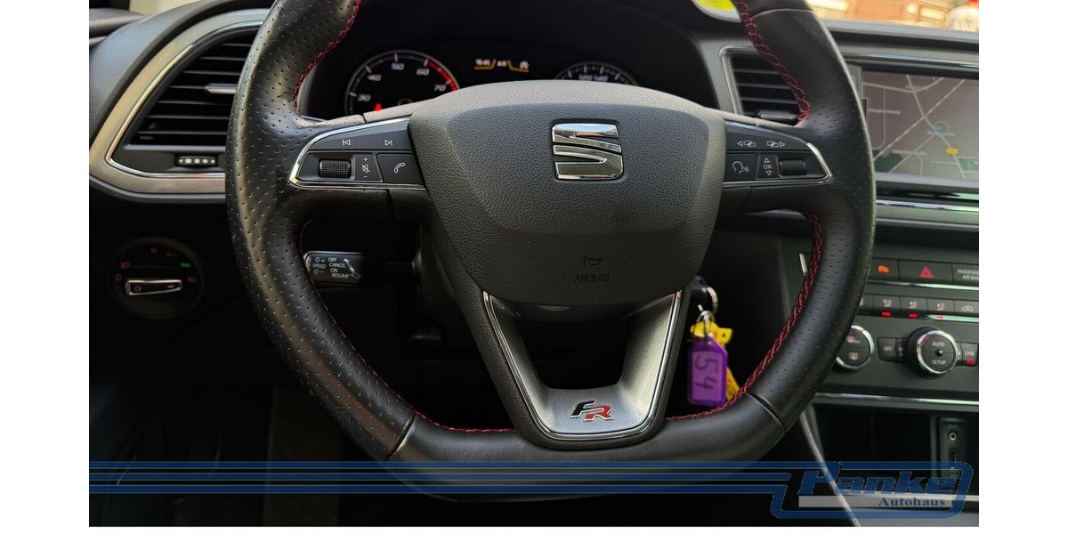 Seat Leon FR 150 TSI*NAV*LED*SHZ*Carplay*PDC*Sound* 155.730 km 10.890 &euro; Berlin 13187