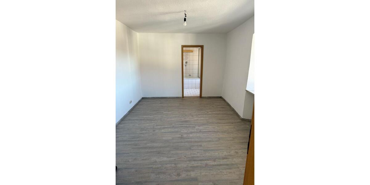 Etagenwohnung Moosbach - 3 Zimmer, 80 m&sup2;, 500&euro; | Angebot:26405831