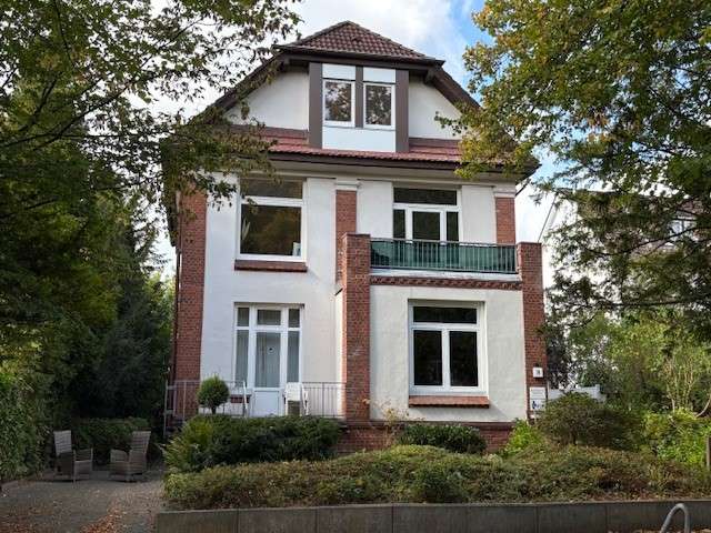 Haus zum Kaufen in Hamburg 730.000 € 250 m² 11 zimmer