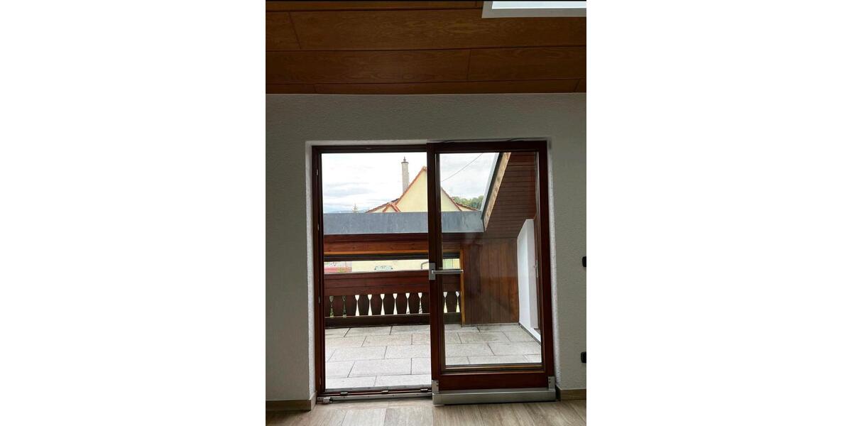 Dachgeschoßwohnung Reutlingen Reutlingen-Betzingen - 3.5 Zimmer, 90 m&sup2;, 950&euro; | Angebot:26646756