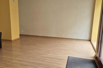 Schöner Laden zu vermieten zimmer