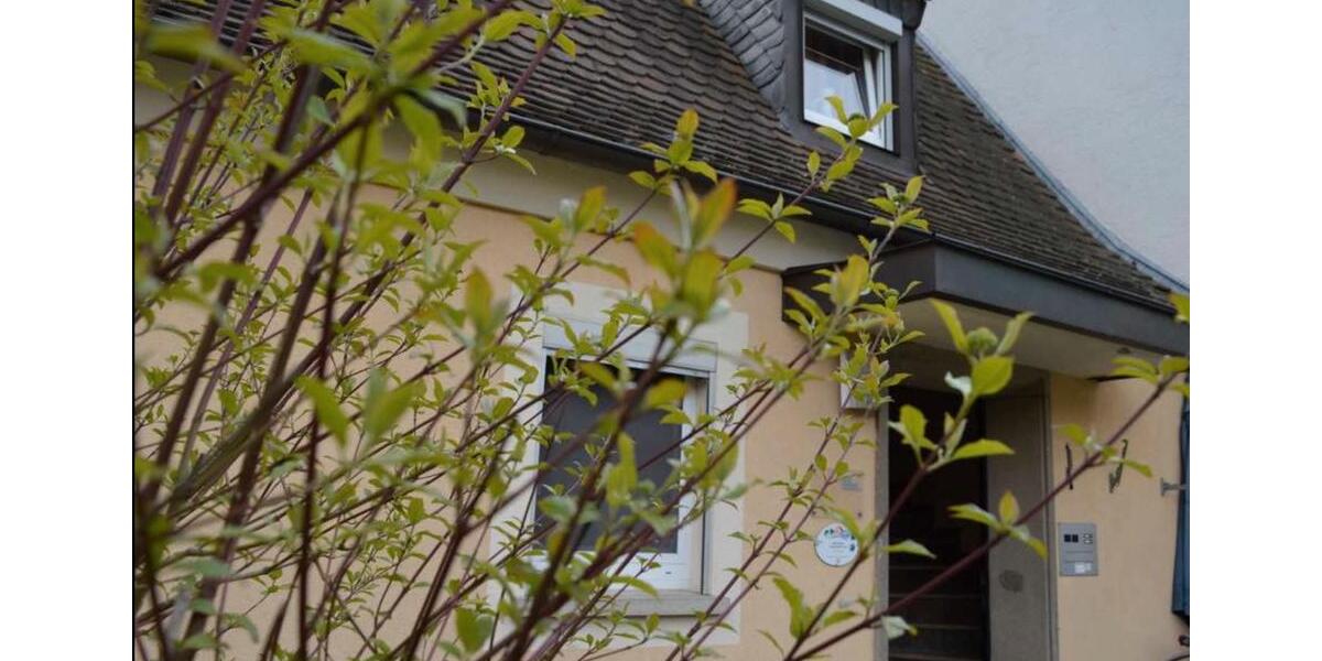 Dachgeschoßwohnung Dettelbach - 2 Zimmer, 45 m&sup2;, 845&euro; | Angebot:26696365