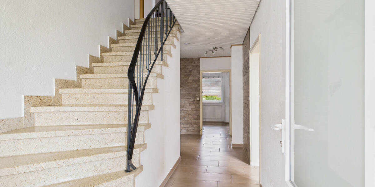 Einfamilienhaus Großeibstadt - 7 Zimmer, 155 m&sup2;, 287.000&euro; | Angebot:24035457