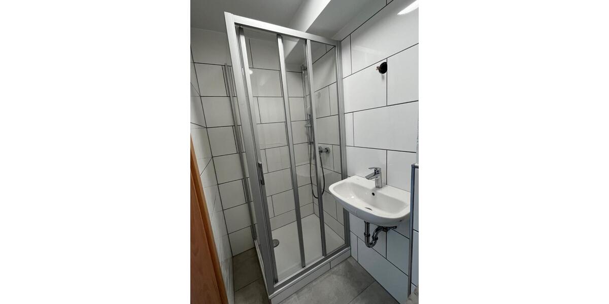 Dachgeschoßwohnung Koblenz Arenberg-Immendorf - 2 Zimmer, 23 m&sup2;, 295&euro; | Angebot:26683126