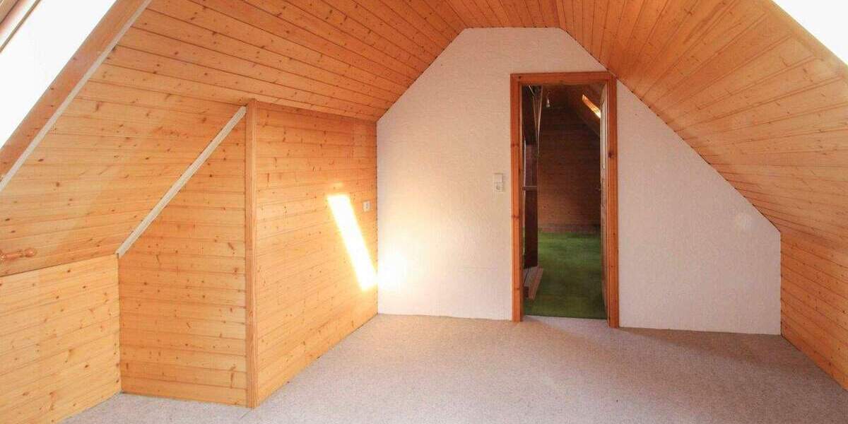 Großflächige Wohnung: Gestaltbare Dachgeschosswhg. in Hannover-Badenstedt 4 zimmer