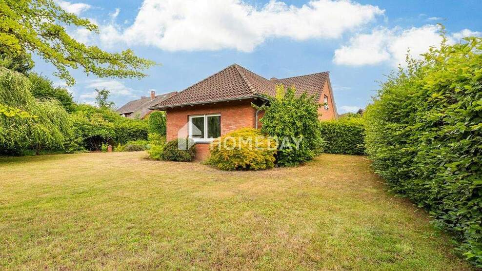 Großzügiges Zweifamilienhaus mit 260 m² Wohnfläche auf 787 m² Grundstück 7 zimmer