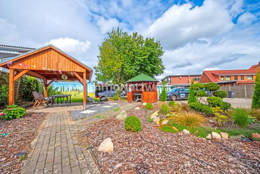 Moderne 3-Zimmer-Erdgeschosswohnung mit Einbauküche und Garten in Syke-Barrien zimmer