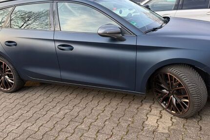 Cupra Leon 125.000 km 21.500 &euro; Esslingen 73732