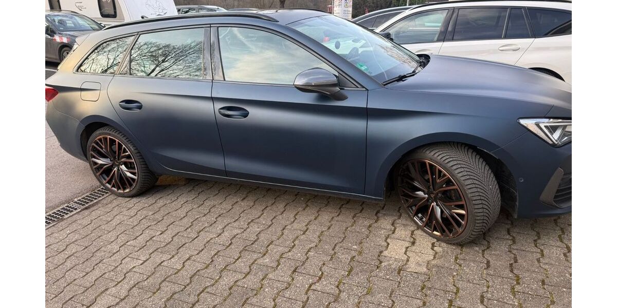 Cupra Leon 125.000 km 21.500 &euro; Esslingen 73732