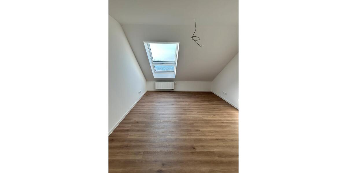 Dachgeschoßwohnung Ochsenfurt - 2 Zimmer, 79 m&sup2;, 869&euro; | Angebot:25282297