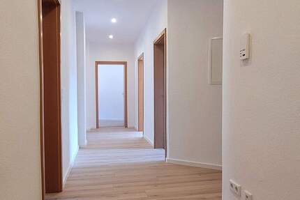 Sanierte und helle 3RW zum Erstbezug 3 zimmer