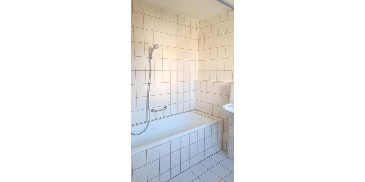 Etagenwohnung Pegau - 2 Zimmer, 60 m&sup2;, 320&euro; | Angebot:24853460