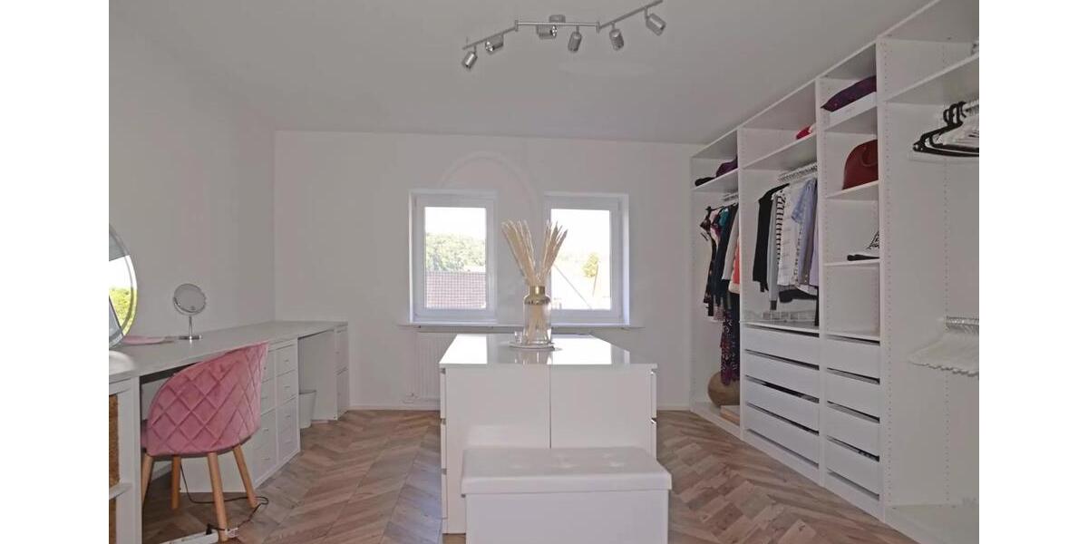 Etagenwohnung Beverungen - 5 Zimmer, 140 m&sup2;, 197.000&euro; | Angebot:25931604