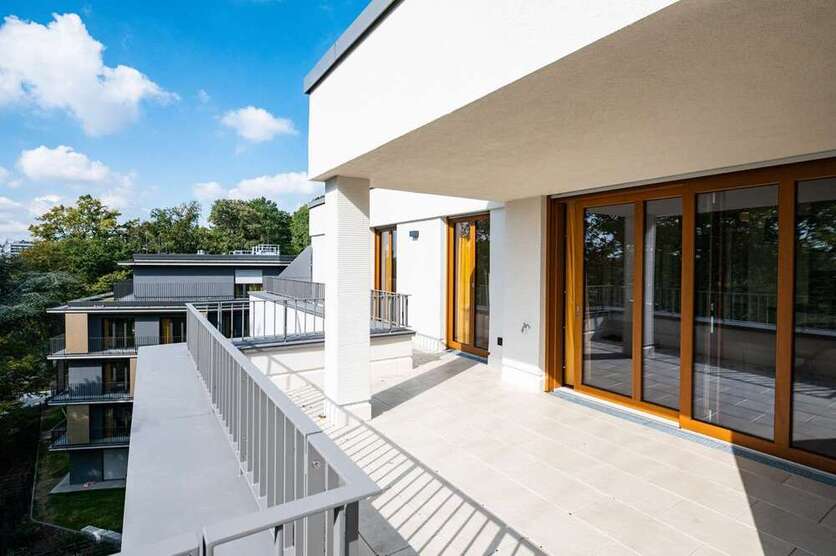 Wohnung zum Mieten in Aachen 2.140 € 99 m²